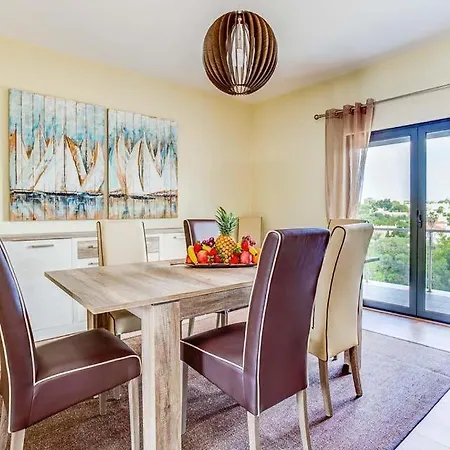 Carvoeiro Sleeps 6 With Pool Air Con And Wifi ヴィラ *