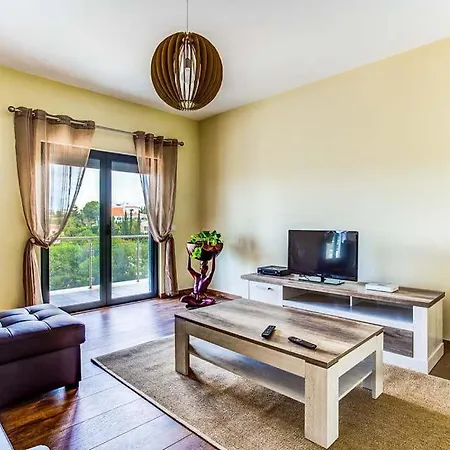 ヴィラ Carvoeiro Sleeps 6 With Pool Air Con And Wifi
