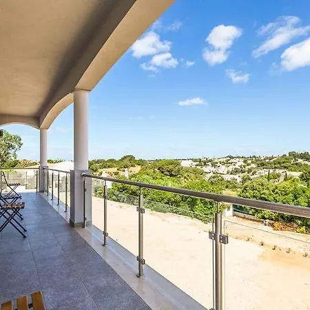Carvoeiro Sleeps 6 With Pool Air Con And Wifi カルヴォエイロ